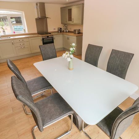 Villa Woodpecker Barn à Pontyclun Extérieur photo