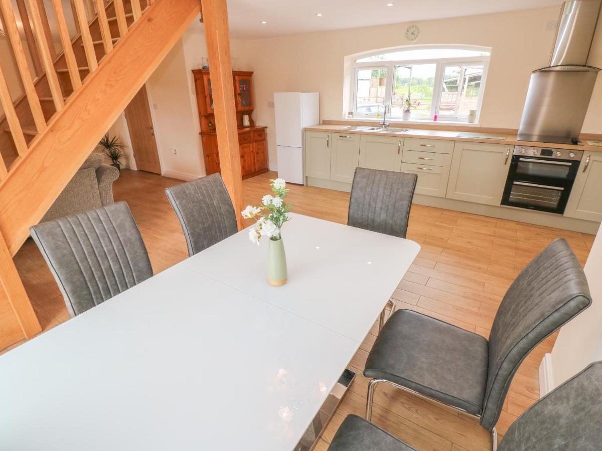 Villa Woodpecker Barn à Pontyclun Extérieur photo